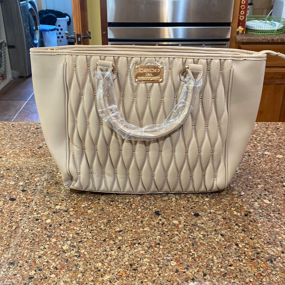 ****CLEARANCE SALE****NWT BEBE QUILTED TOTE